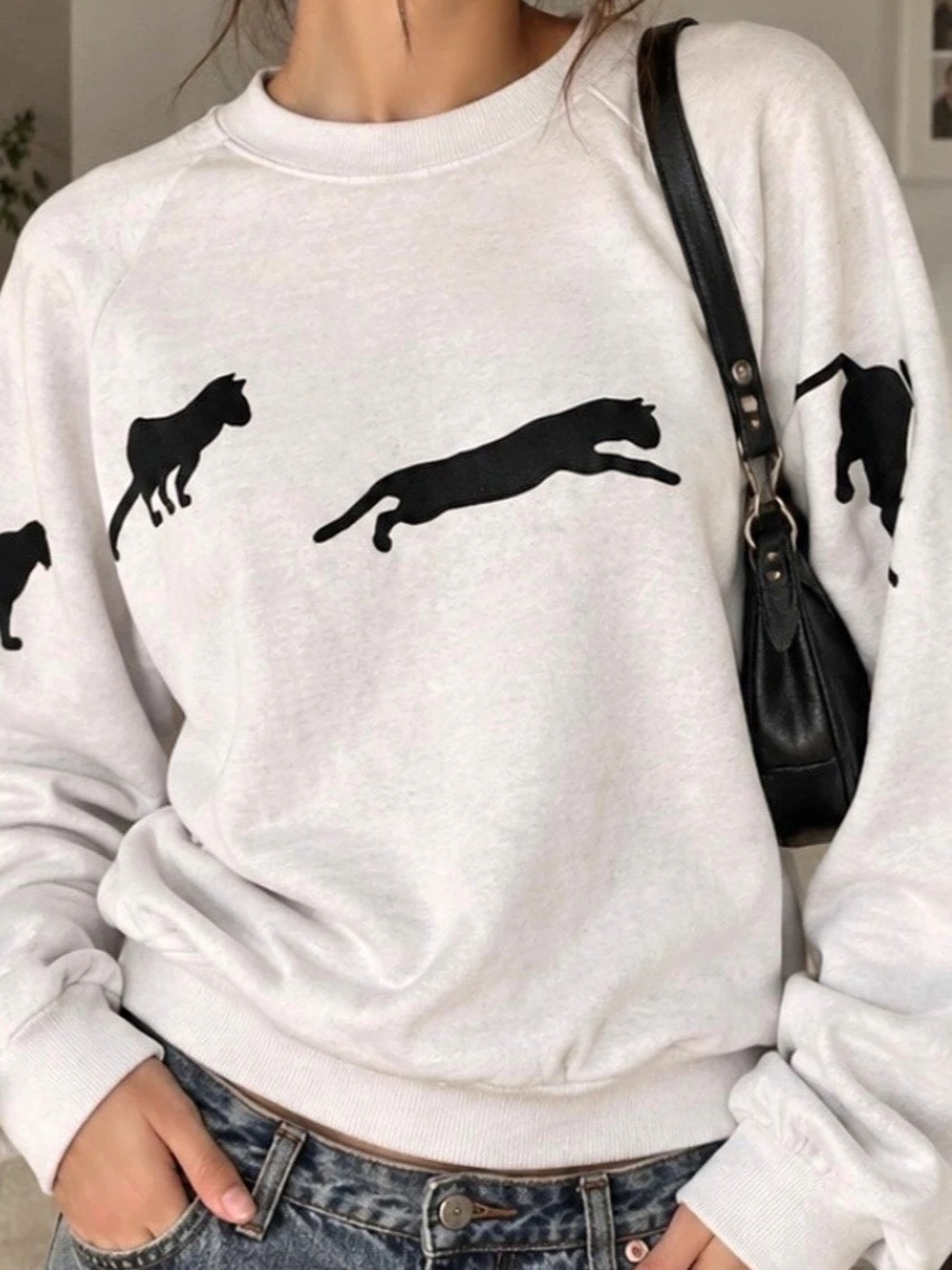 Vintage Fruit of the Loom Panther Graphic Crewneck Sweatshirt Made in USA Size L